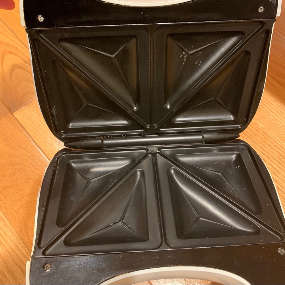 Toastmaster Snackster Compact Sandwich Maker - Picture 4 of 5